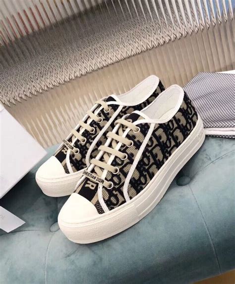 dior tenis mujer.